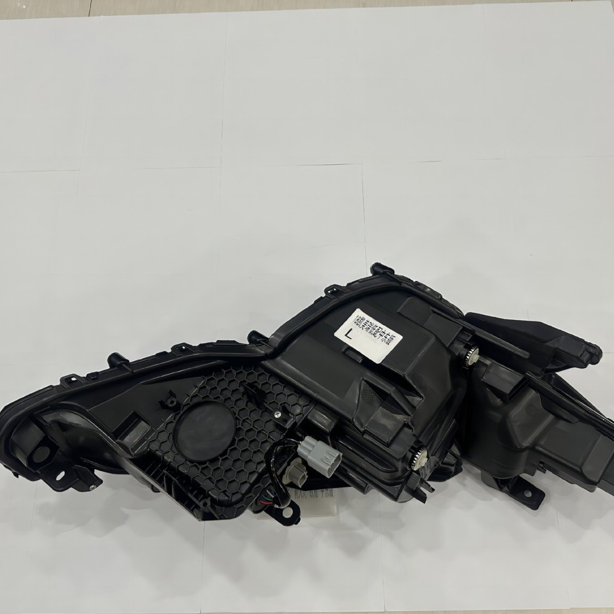 For Toyota 2018 Camry low-end front headlights OEM: 81150-06E20 81130-06E20