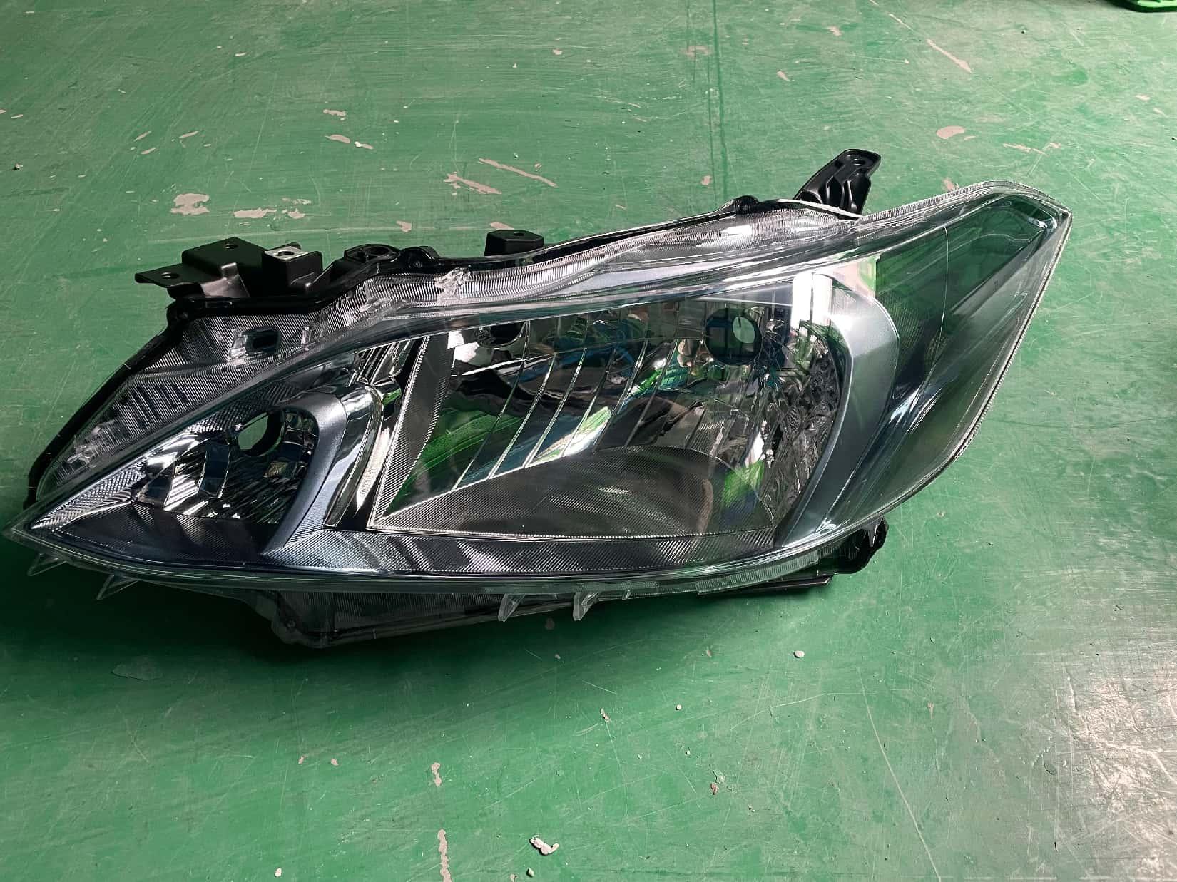 For Toyota 2016 VIOS front headlight halogen OEM: 81170-0DE10 81130-0DE10