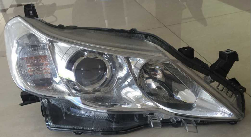 For Toyota 2010-2013 Reiz halogen headlights OEM: 81170-0P060 81130-0P060