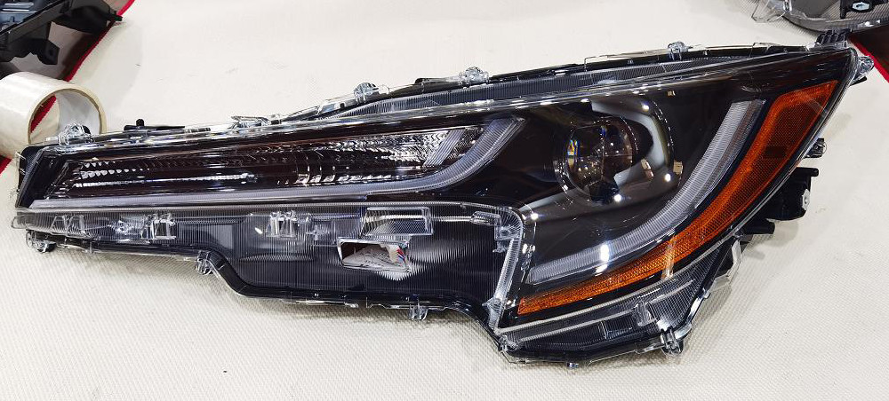 For Toyota 2019 Corolla US version headlights OEM: 81110-02S30  81150-02S30