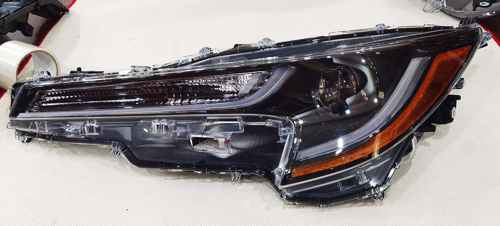 For Toyota 2019 Corolla US version headlights OEM: 81110-02S30  81150-02S30