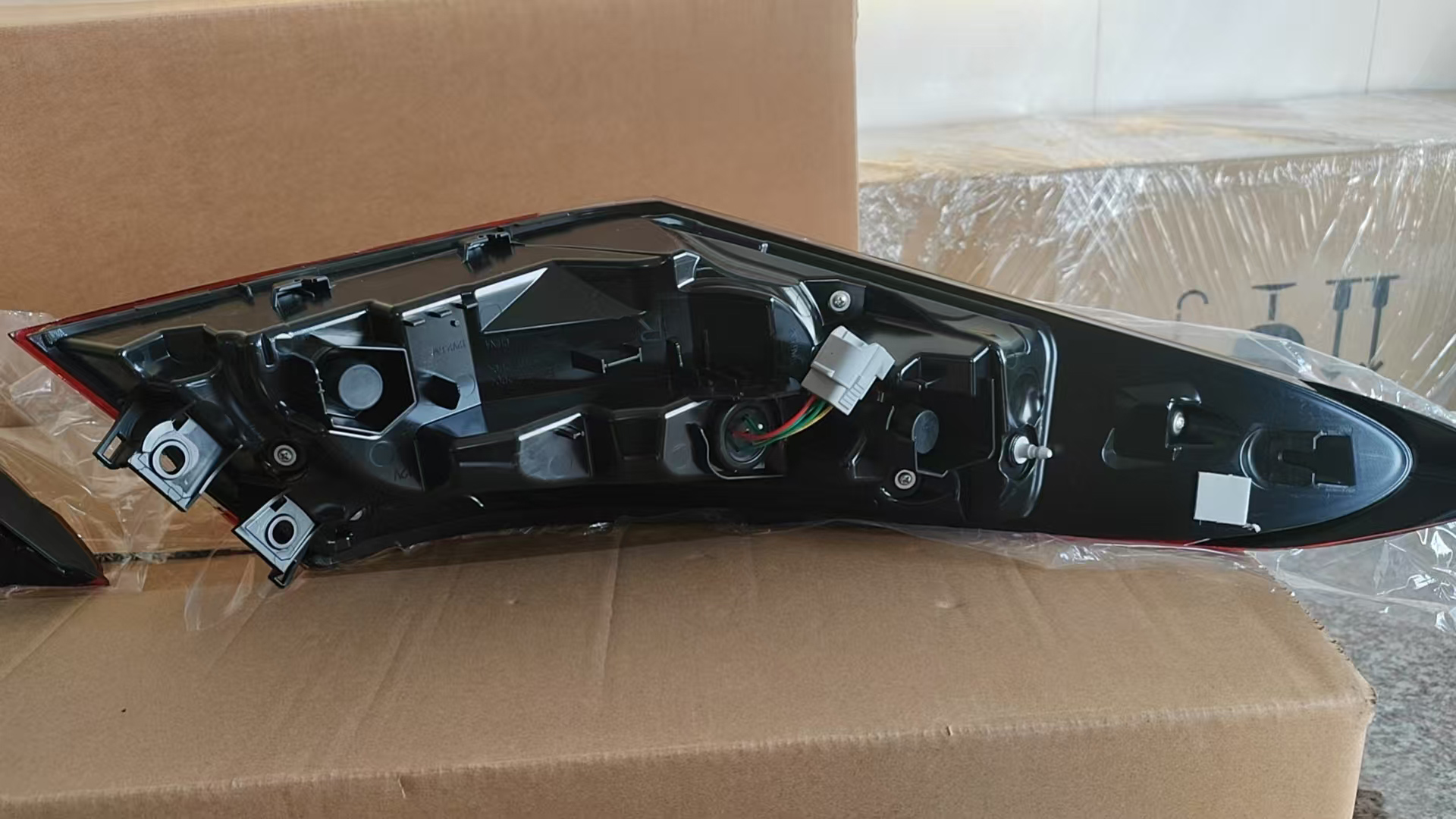 For Toyota 2021 Camry rear tail lights OEM: 81560-06760 81550-06760