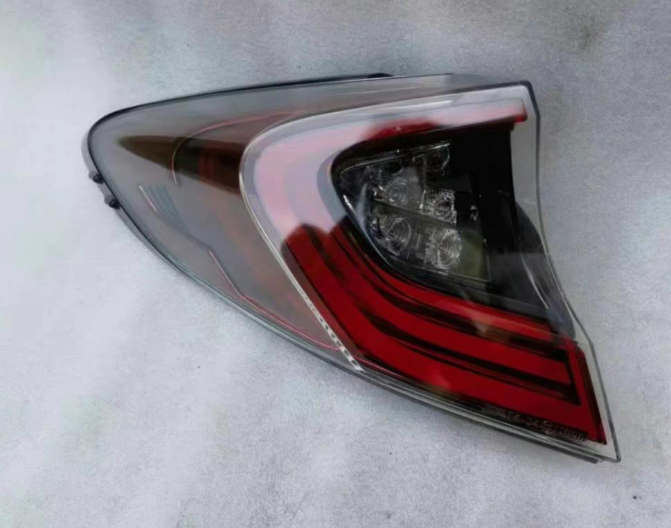 For Toyota 2018 CHR Luxury Edition Rear Taillight OEM: 81560-F4110 81550-F4110