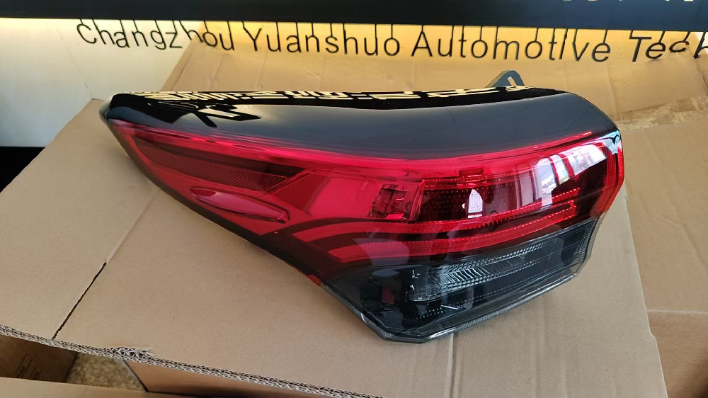 For Toyota 2021 Highlander rear taillight OEM: 81560-0E290 81550-0E290