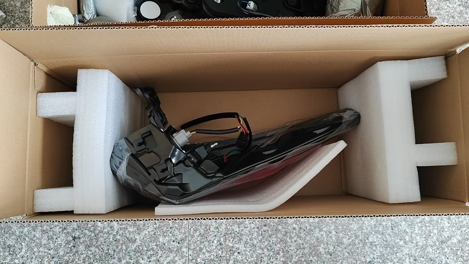 For Toyota 2021 Highlander rear taillight OEM: 81560-0E290 81550-0E290