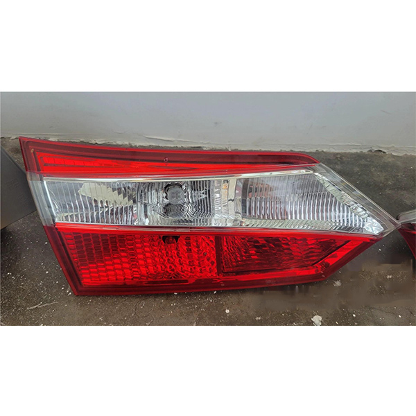 For Toyota 2017 Corolla rear taillight OEM: 81590-02670 81580-02670