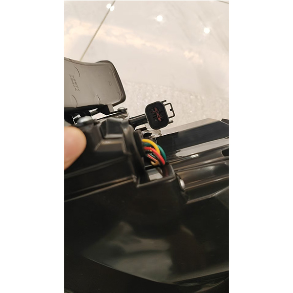 For Land Rover Range Rover Discovery 4 Rear Tail Light OEM: LR079576/LR060901/LR079009/079575 R LR079580/LR060905/LR079013/079579 L