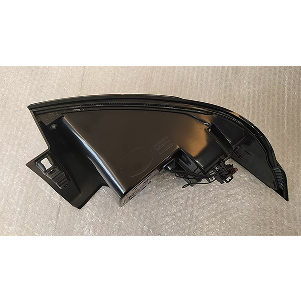 For 2016 Land Rover EVOQUE Rear Tail Light (Gray)