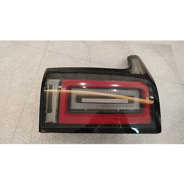Tail lights for 2013-2020 Land Rover Range Rover Vogue modified version