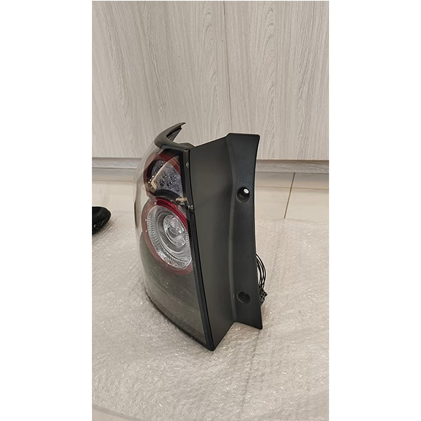 For 2014 Land Rover Discovery Sport 2 Rear Tail Light (Gray)