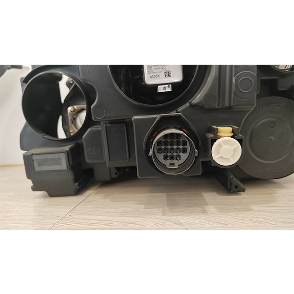 For 2010 Land Rover Range Rover Sport front headlights OEM: LR023551 LR023552 (9-pin) / LR023555 LR023556 (15-pin)