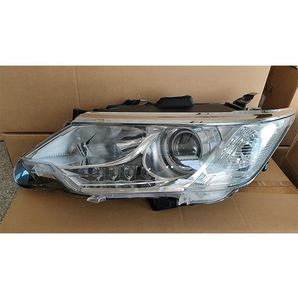 For Toyota 2015-2017 Camry Front Headlight European Version OEM: 8114506D20 / 8118506D20
