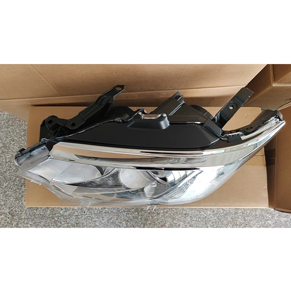 For Toyota 2015-2017 Camry Front Headlight European Version OEM: 8114506D20 / 8118506D20