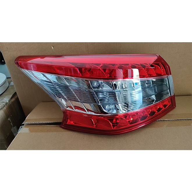 For Nissan 2012-2015 Sylphy taillight outer side 26559-3RA0A 26554-3RA0A