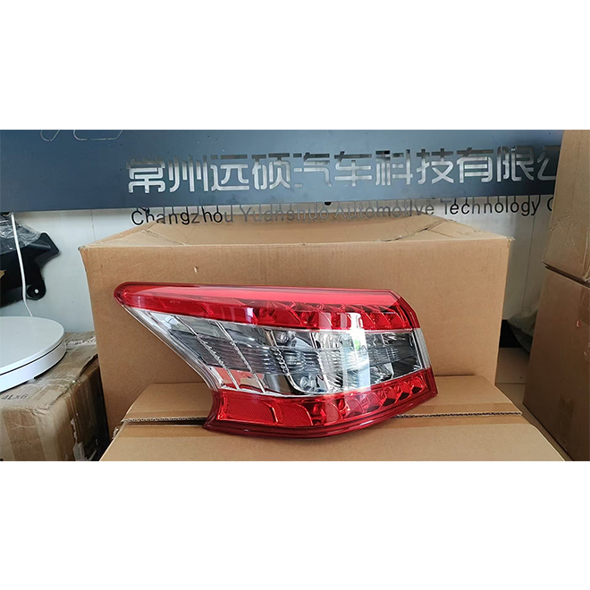 For Nissan 2012-2015 Sylphy taillight outer side 26559-3RA0A 26554-3RA0A