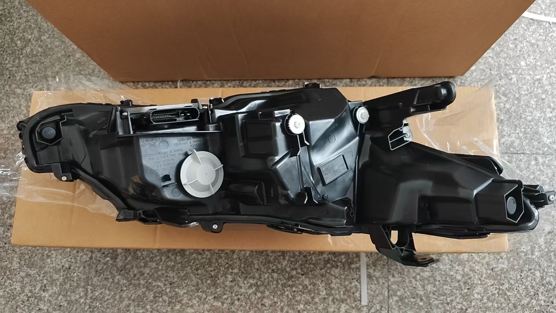 For 2018 Toyota Camry LED Front Headlights (High Configuration) European Version 81150-06E50